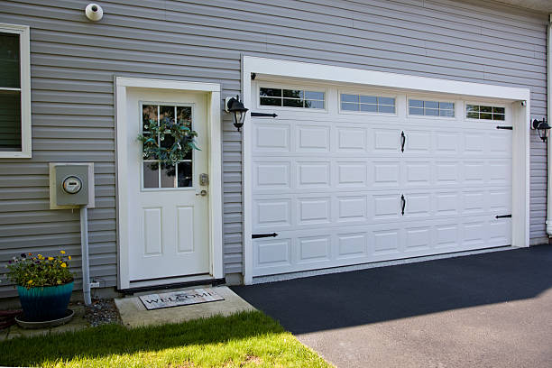 24/7 Emergency Garage Door Panel Replacement experts in Somerville, MA